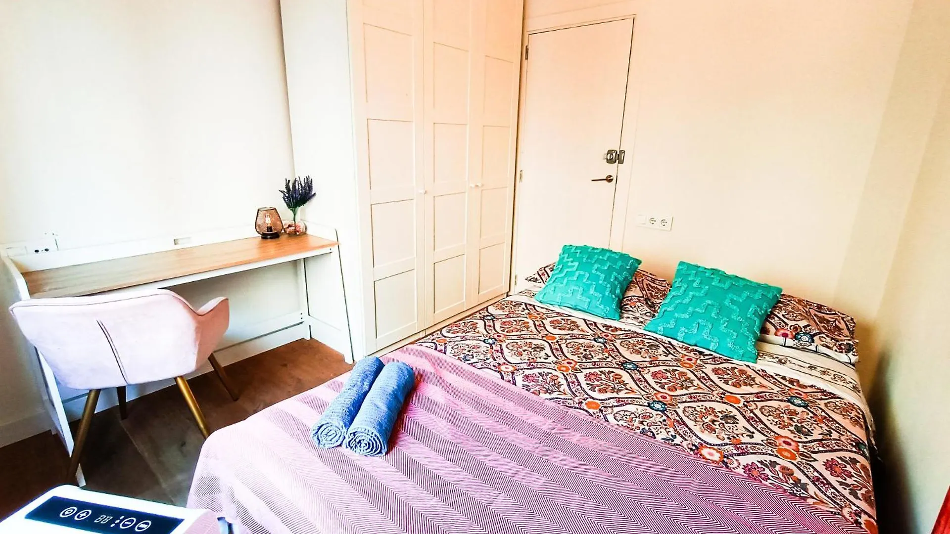 Barcelona Rooms - Princesa 0*,  Spain